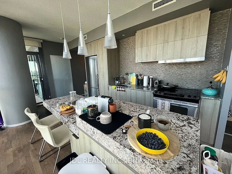 101 Charles St E #2810 — Photo 7