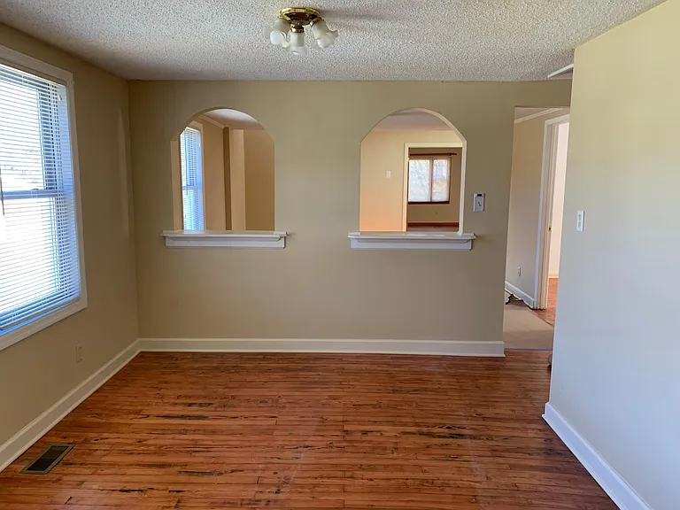 20 Spring Dr — Photo 16
