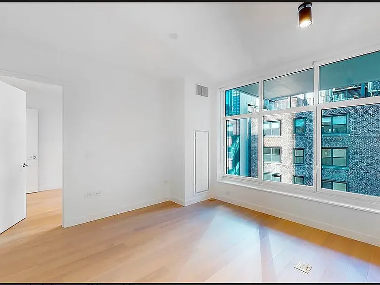 115 E 55th St #11C — Photo 7