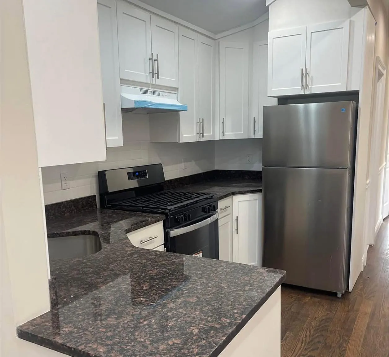 2 bed, 2.0 bath, 2094 sqft, $3,000 — Photo 4