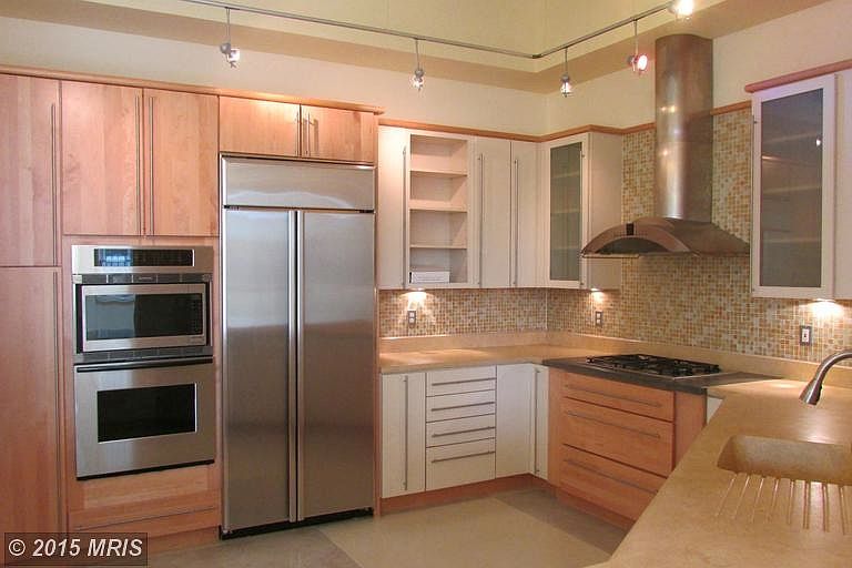 Gourmet Kitchen