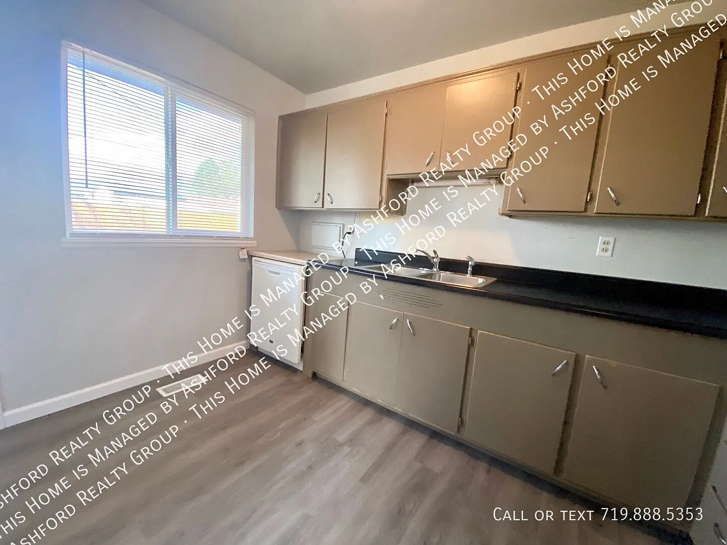 3 bed, 1.0 bath, 936 sqft, $1,495 — Photo 4