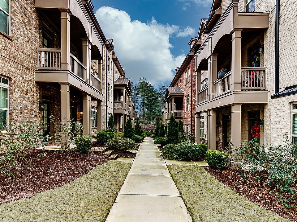 1st image of 513 Leighton Woods Ct #200