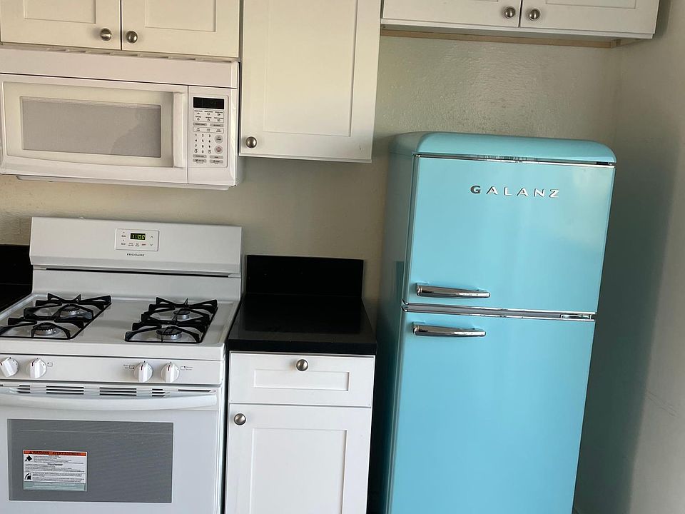 1st image of 440 S Oxford Ave APT 25