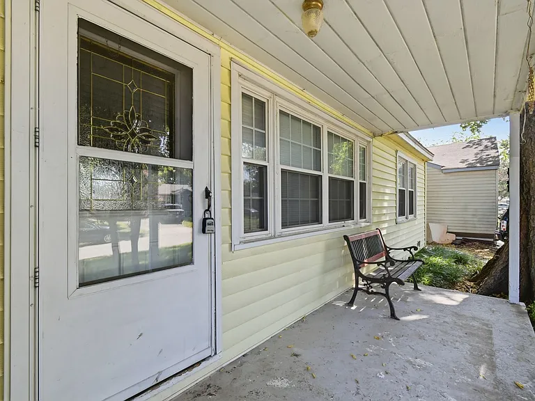 45 E 51st Pl — Photo 3