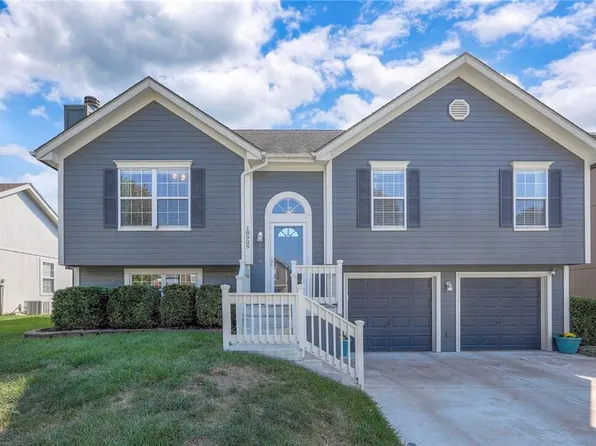18909 E 12th Ter, Independence, MO 64055