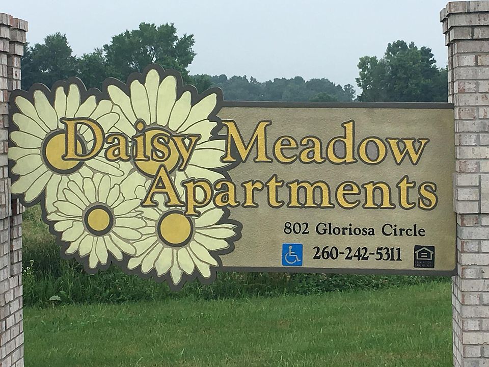 1st image of 802 Gloriosa Cir