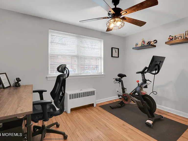 155 Manor Dr — Photo 16
