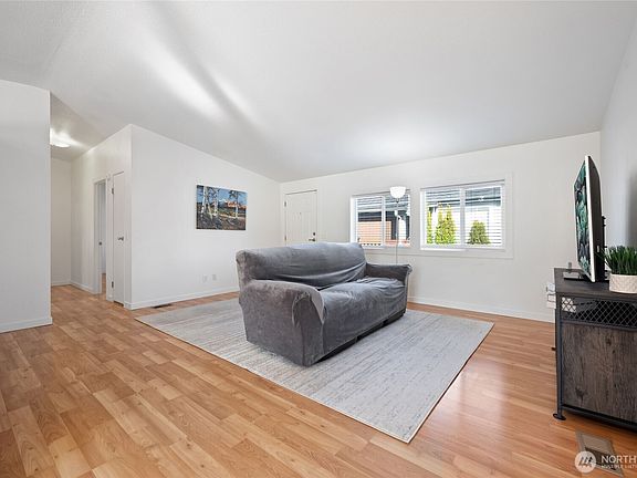 5th image of 5311 NE 75th Avenue