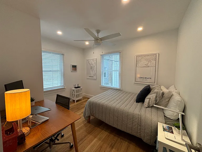 Guest bedroom 2 / office