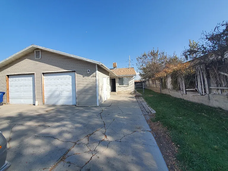 2775 S 2855 W — Photo 1