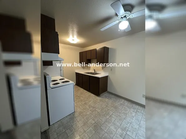 11024 SE 223rd Pl APT C, Kent, WA 98031