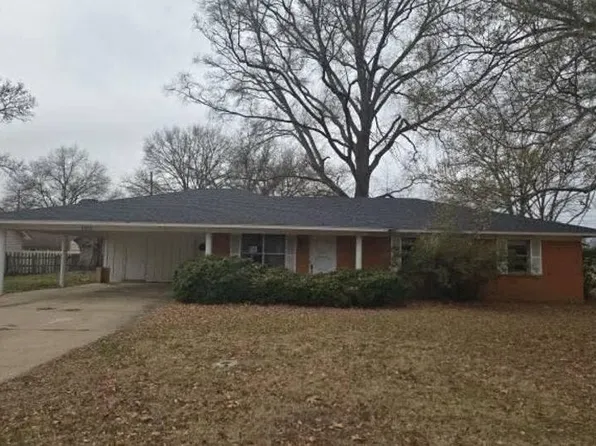 105 N Adcock St, Dumas, AR 71639