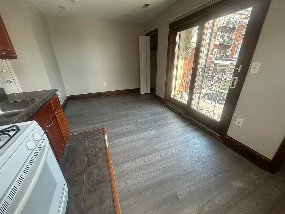 5101-21 Walnut St #C201