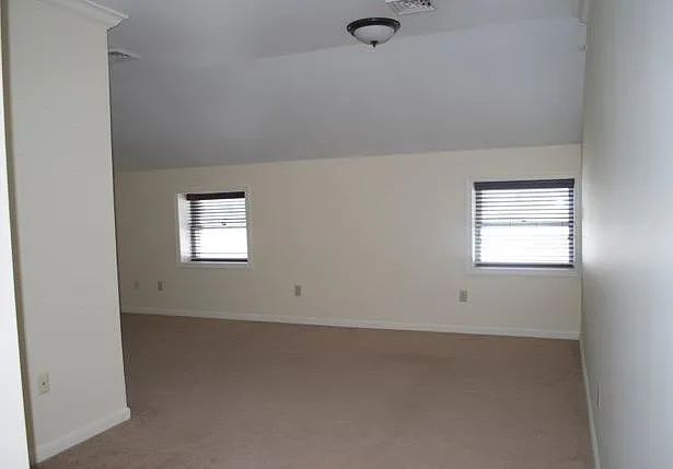 1325 N West St #21 — Photo 5