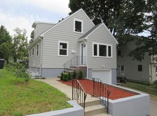 16 Grandview St, Roslindale, MA 02131