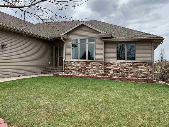 2nd image of 3013 Mulligan Dr