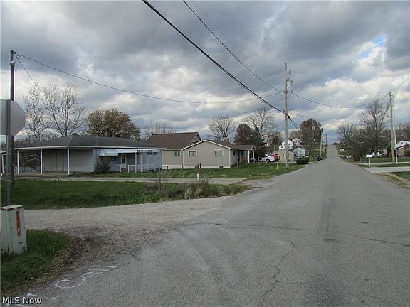 4th image of 431 Ward Dr