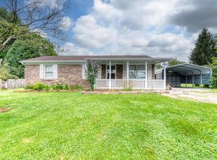 17525 Ridgeview Dr, Abingdon, VA 24211