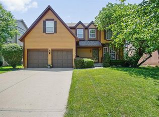8509 W 127th Cir, Overland Park, KS 66213
