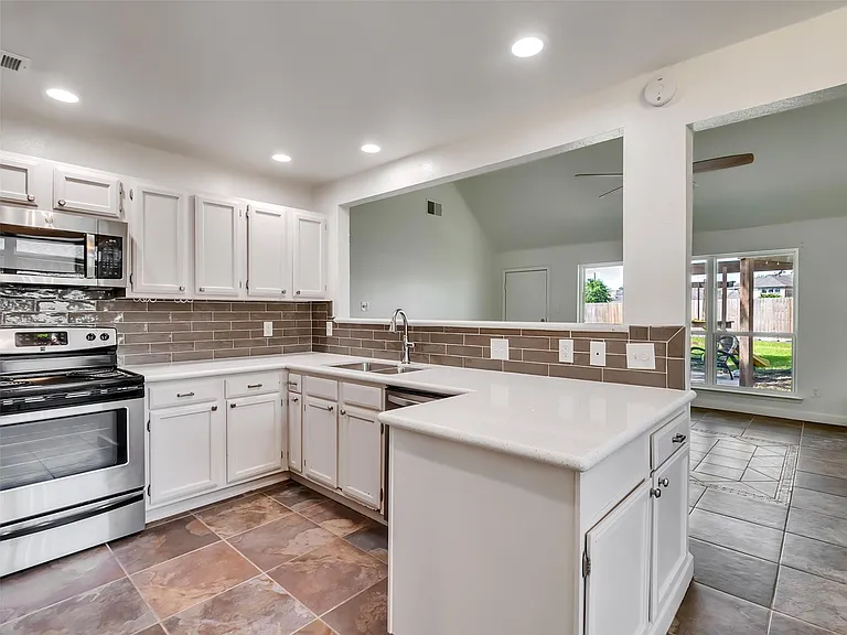 423 Forest Hills Dr — Photo 20