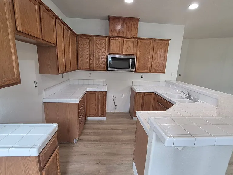 8836 Avalon Hills Way — Photo 6
