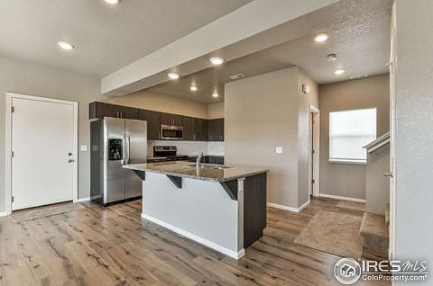 3rd image of 4043 Meadowview Ct