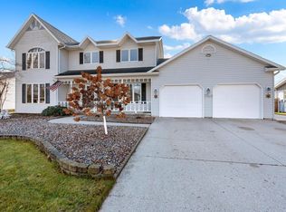 4709 Laurie Ln, Two Rivers, WI 54241