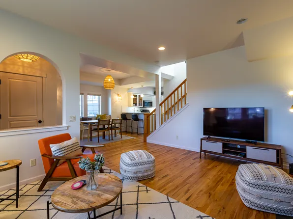 1378 NW Mount Washington Dr, Bend, OR 97702