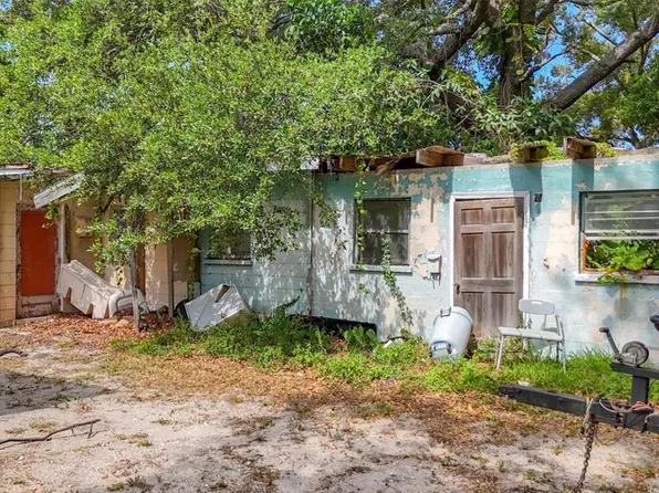 1679 24th St, Sarasota, FL 34234