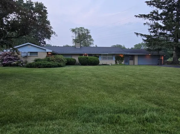 17295 Willowbrook Dr, South Bend, IN 46635