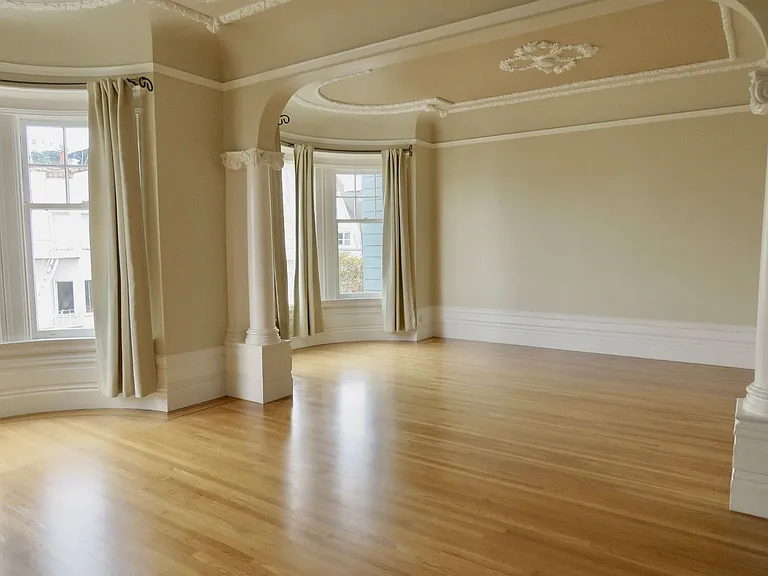 819 Ashbury St — Photo 3