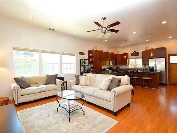 3rd image of 2919 Copley Ave