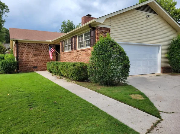 7811 Haven St SE, Huntsville, AL 35802