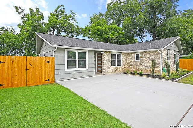 442 Rothe Loop — Photo 3