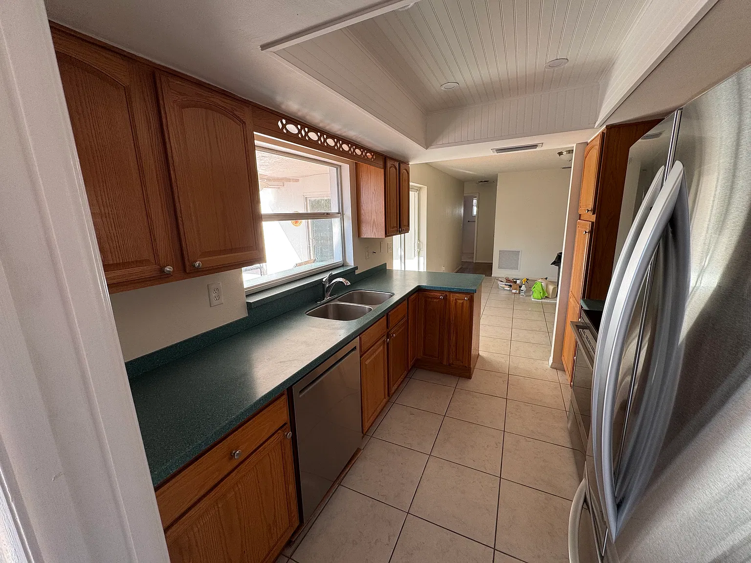 4 bed, 1700 sqft, $3,600 — Photo 2