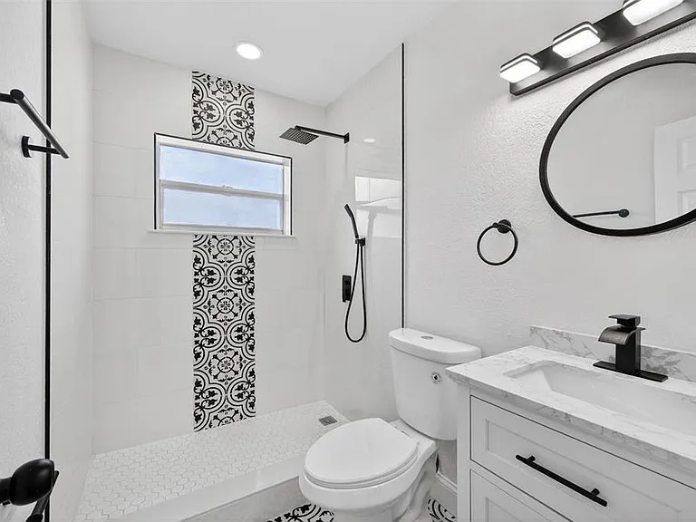 3034 Touraine Ave — Photo 48