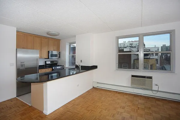 Rented by Manhattan Skyline | media 6