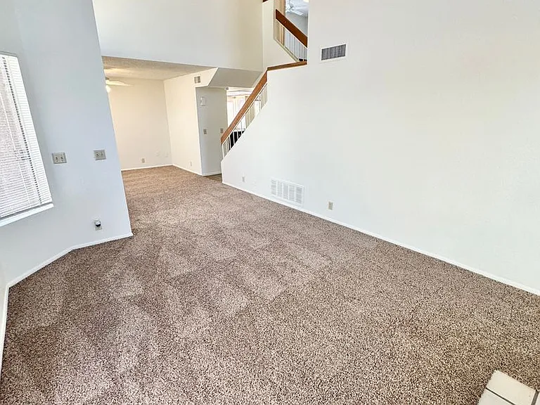 6319 W Townley Ave — Photo 6