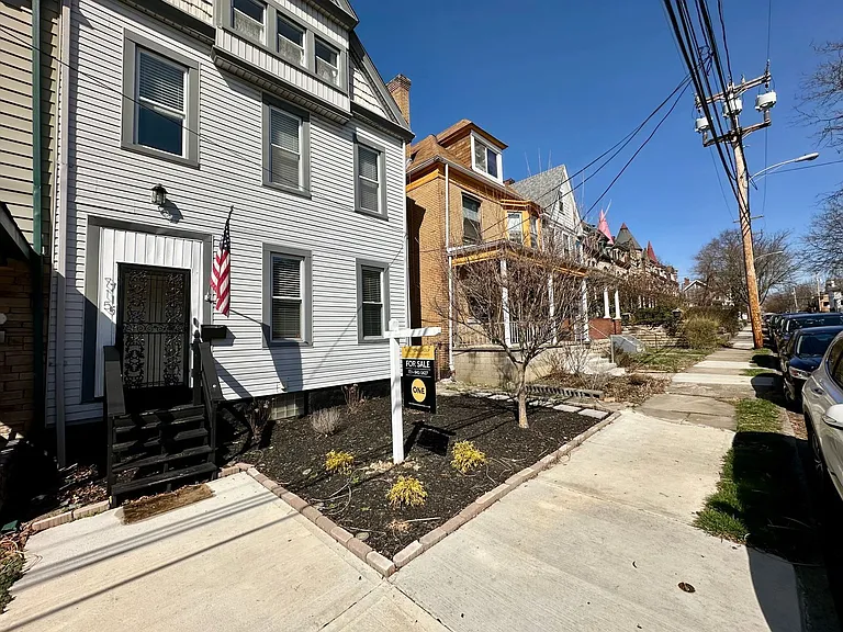 715 N Beatty St — Photo 26