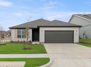 8201 Leopard Pass, Godley, TX 76044