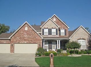 1058 Brook Mont Dr, O'Fallon, MO