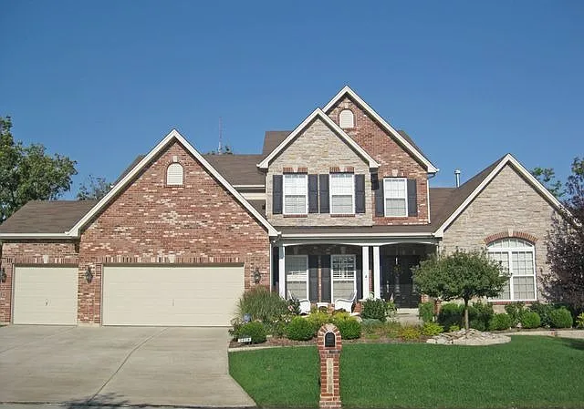 1058 Brook Mont Dr photo 1