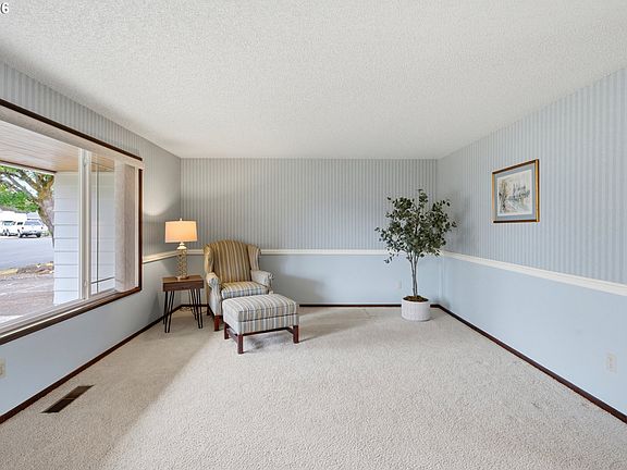 5th image of 20350 SW Madeline Pl