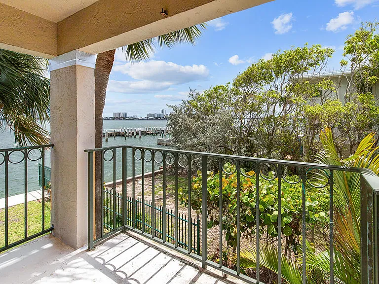 1060 Lake Shore Dr #201 — Photo 22