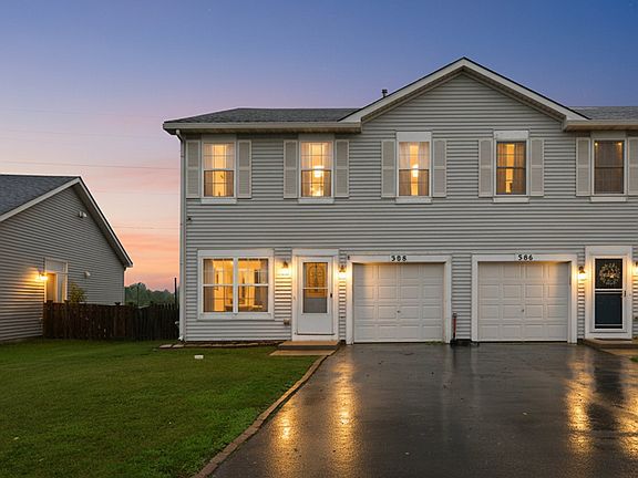 3rd image of 388 Richmond Dr