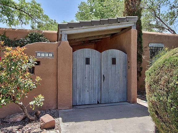 2nd image of 1708 Camino Gallo NW