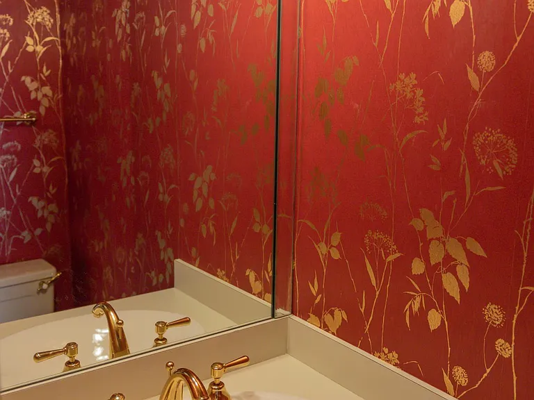 817 Botetourt Gdns — Photo 25
