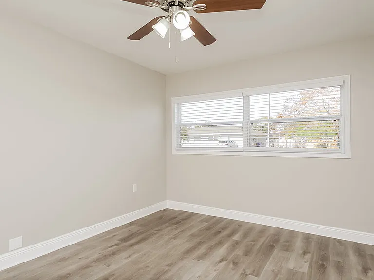 2022 Valencia Cir — Photo 10