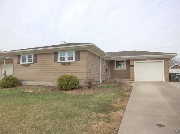 66 Westwood Dr, Tonawanda, NY 14150